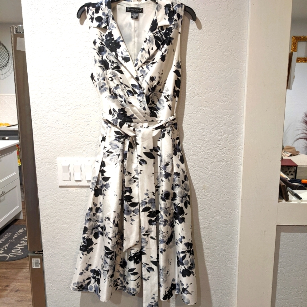 Jessica Howard swingy dress